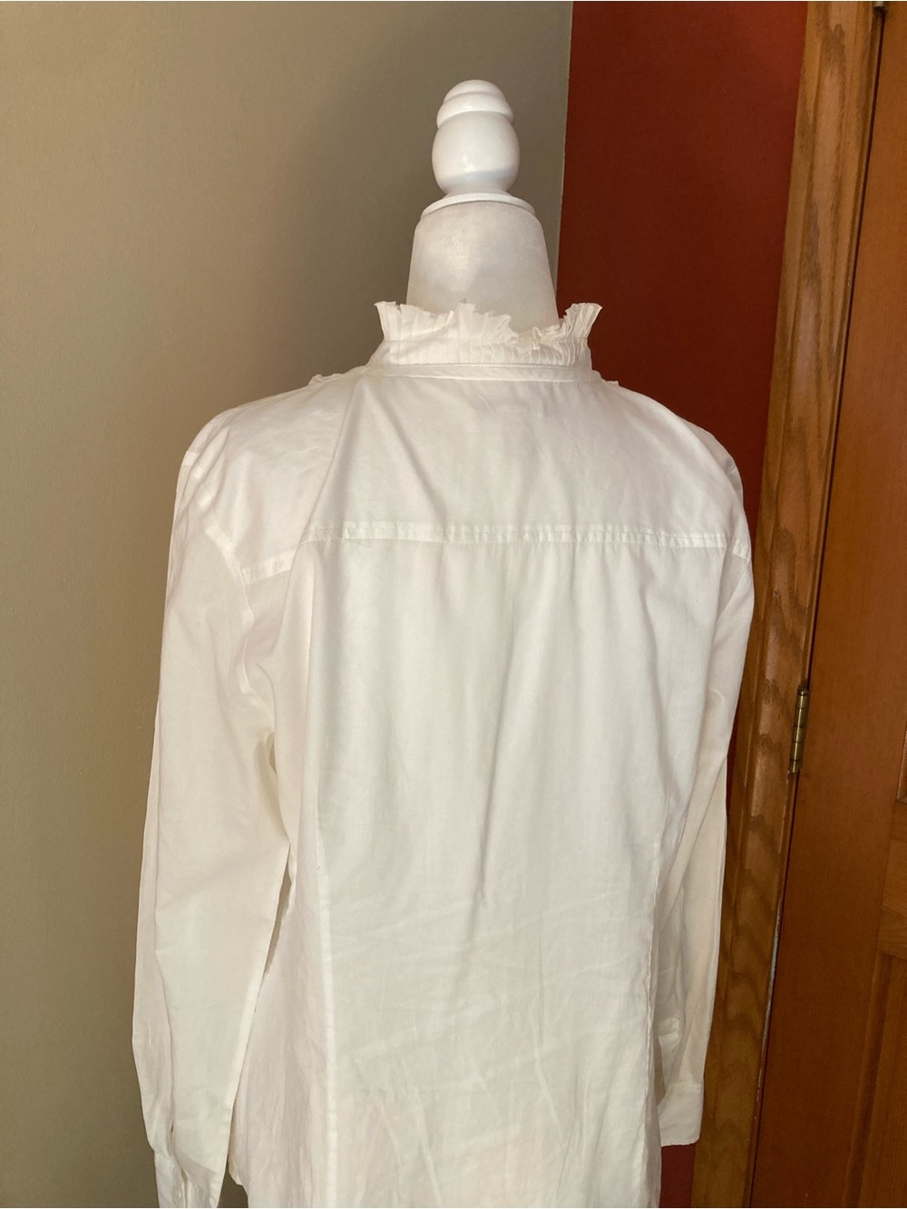 J. Crew White Ruffled Button-Front Blouse Size 8 - Picture 7 of 10
